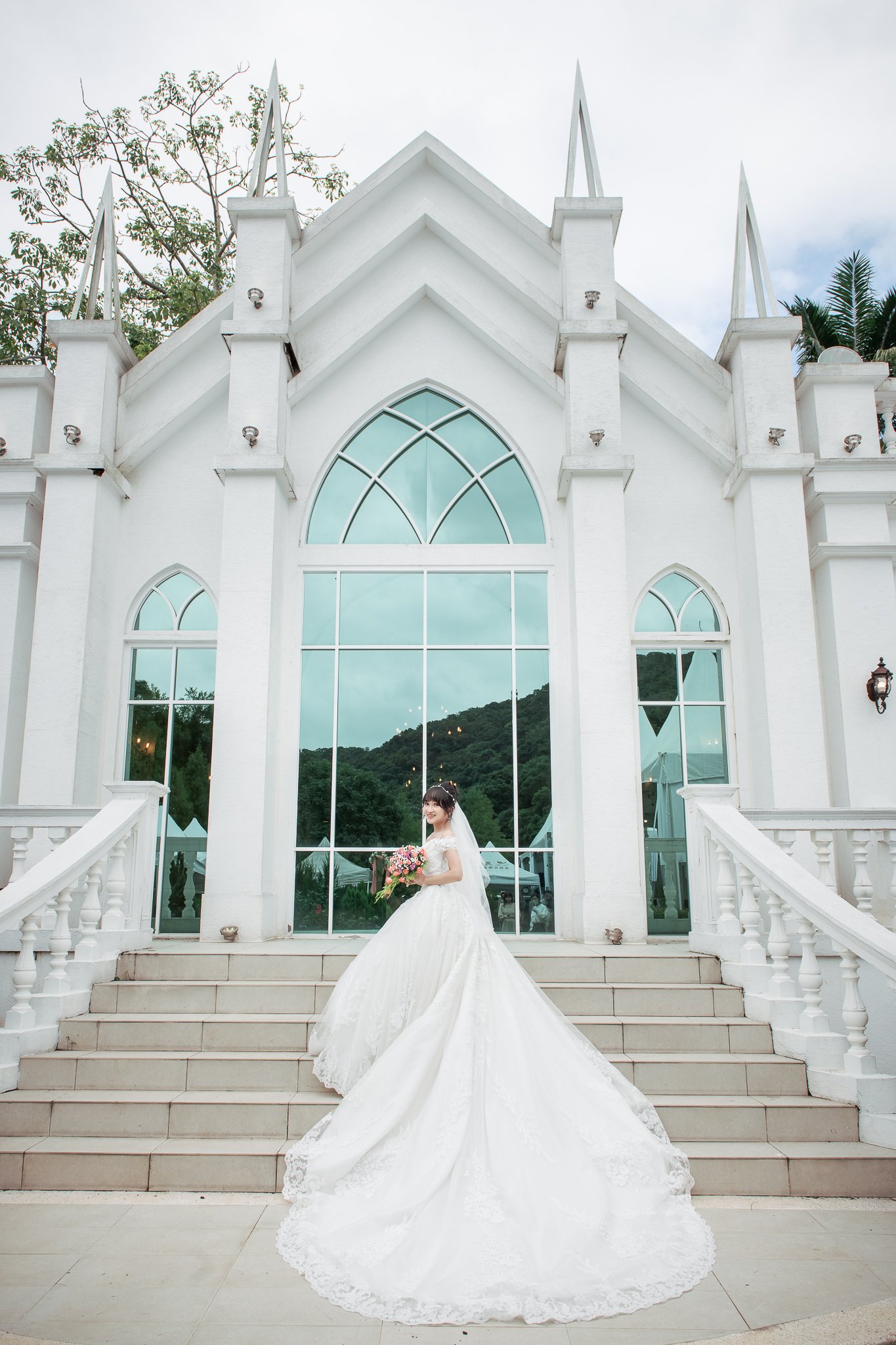 婚攝小光 | HIKARU 視覺印象
■ 婚禮攝影 青青時尚花園會館 儀式午宴■

時時刻刻的溫柔，都是因為有你存在。
__
https://hikaruimage.com
__
■平面攝影 : @婚攝小光 -Hikaru視覺印象-
■場地 : @青青時尚花園會館

#婚攝小光  #推薦婚攝   #婚禮攝影  #婚禮紀錄 #平面攝影  #HIKARU視覺印象 #青青時尚花園會館 #wedding  #prewedding #weddingphoto