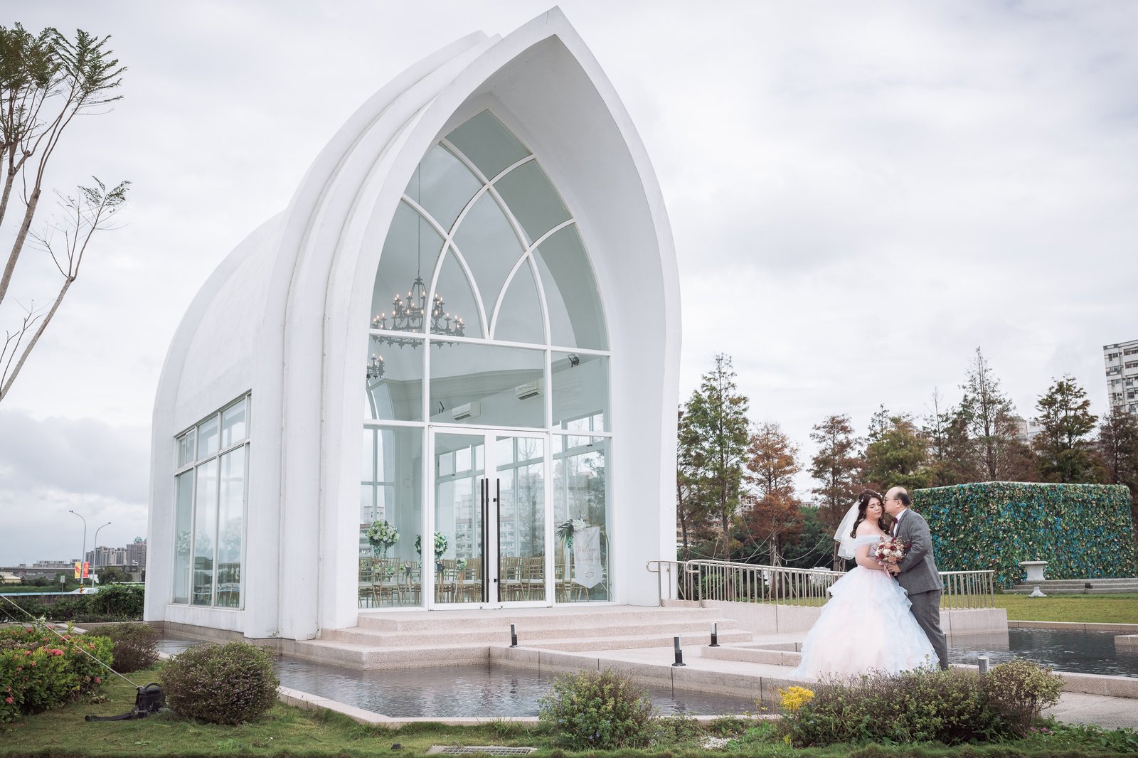 婚攝小光 | HIKARU 視覺印象
■ 婚禮攝影 皇家薇庭Royal Wedding 儀式午宴■
讓氣球把不愉快都乘載走，爾後只有快樂與幸福在你我身邊。
__
https://hikaruimage.com
__
■平面攝影 : 婚攝小光 -Hikaru視覺印象-
■場地 : 皇家薇庭Royal Wedding
#婚攝小光  #推薦婚攝   #婚禮攝影  #婚禮紀錄 #平面攝影  #HIKARU視覺印象 #皇家薇庭 #wedding  #prewedding #weddingphoto