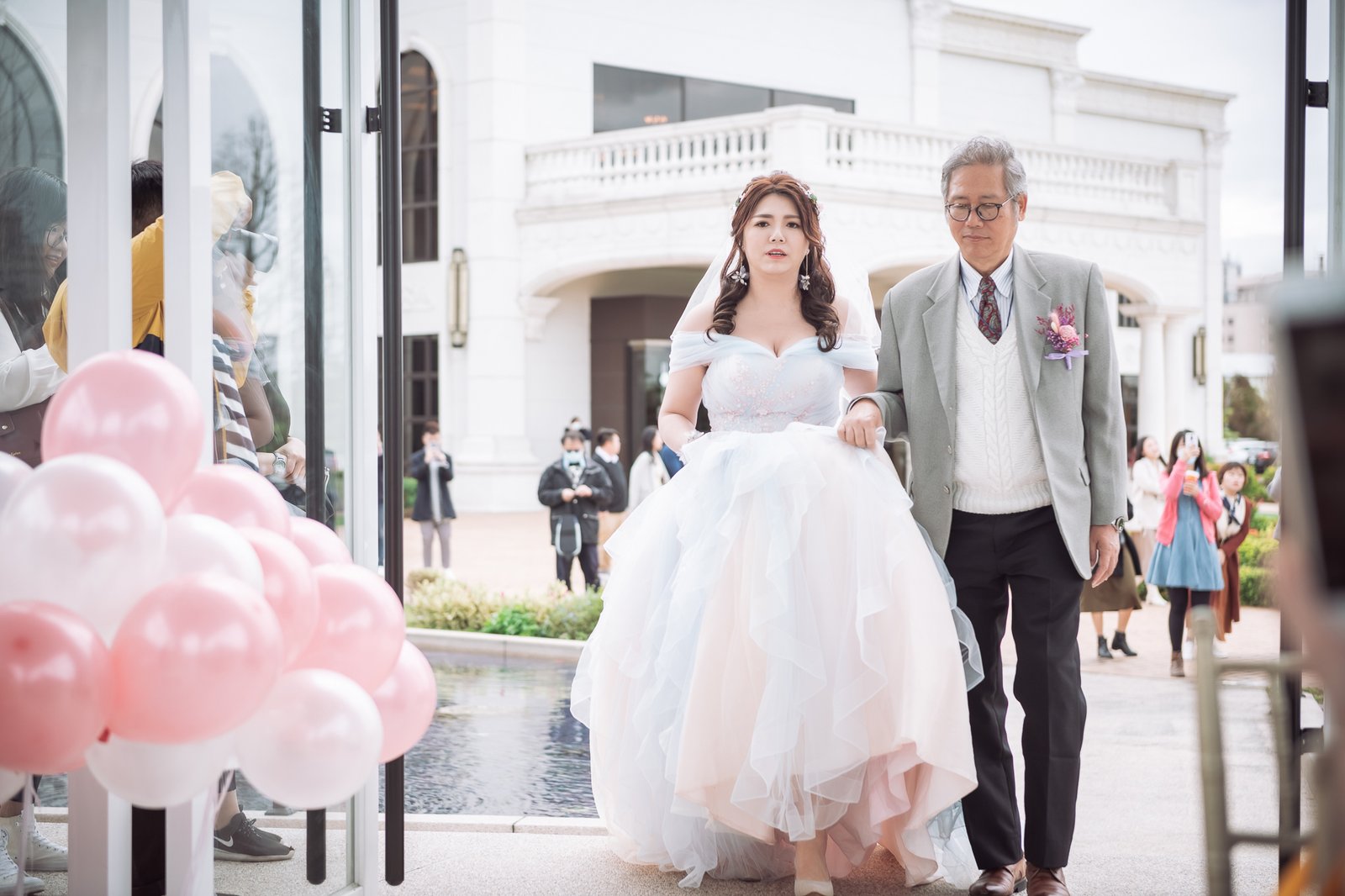 婚攝小光 | HIKARU 視覺印象
■ 婚禮攝影 皇家薇庭Royal Wedding 儀式午宴■
讓氣球把不愉快都乘載走，爾後只有快樂與幸福在你我身邊。
__
https://hikaruimage.com
__
■平面攝影 : 婚攝小光 -Hikaru視覺印象-
■場地 : 皇家薇庭Royal Wedding
#婚攝小光  #推薦婚攝   #婚禮攝影  #婚禮紀錄 #平面攝影  #HIKARU視覺印象 #皇家薇庭 #wedding  #prewedding #weddingphoto