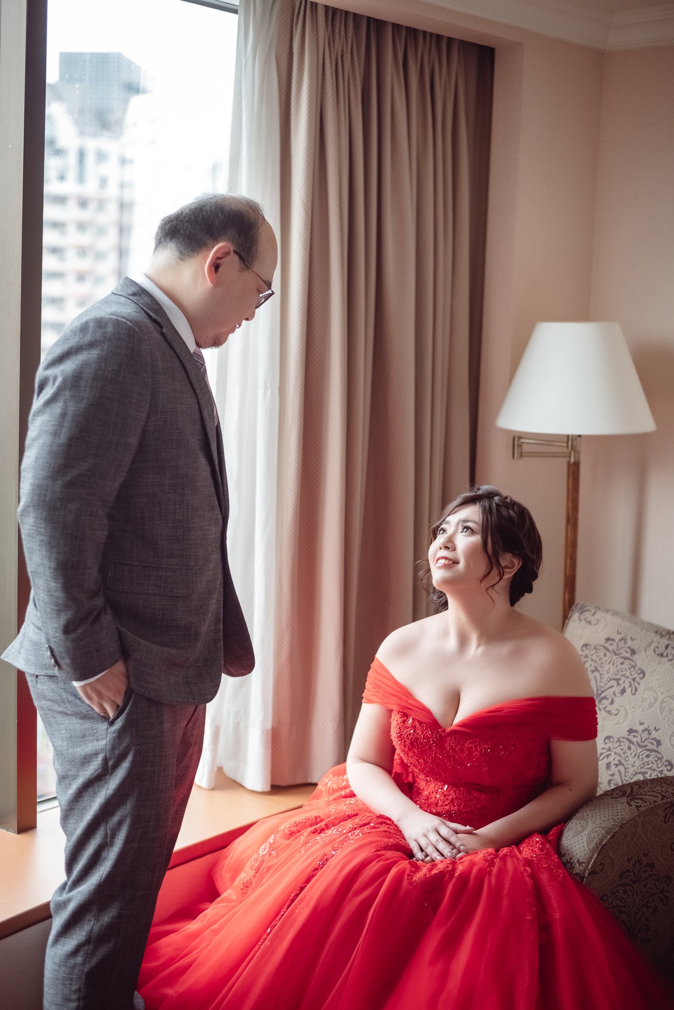 婚攝小光 | HIKARU 視覺印象
■ 婚禮攝影 皇家薇庭Royal Wedding 儀式午宴■
讓氣球把不愉快都乘載走，爾後只有快樂與幸福在你我身邊。
__
https://hikaruimage.com
__
■平面攝影 : 婚攝小光 -Hikaru視覺印象-
■場地 : 皇家薇庭Royal Wedding
#婚攝小光  #推薦婚攝   #婚禮攝影  #婚禮紀錄 #平面攝影  #HIKARU視覺印象 #皇家薇庭 #wedding  #prewedding #weddingphoto