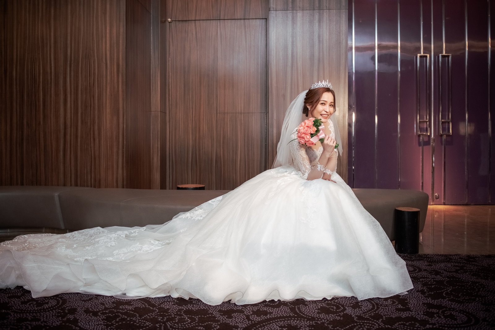 婚攝小光 | HIKARU 視覺印象
■ 婚禮攝影 W HOTEL 午宴 ■
牽緊你的手，一起向前走。
__
https://hikaruimage.com
__
■平面攝影 : 婚攝小光 -Hikaru視覺印象-
■場地 : W HOTEL 
#婚攝小光  #推薦婚攝   #婚禮攝影  #婚禮紀錄 #平面攝影  #HIKARU視覺印象 #WTaipei #wedding  #prewedding #weddingphoto