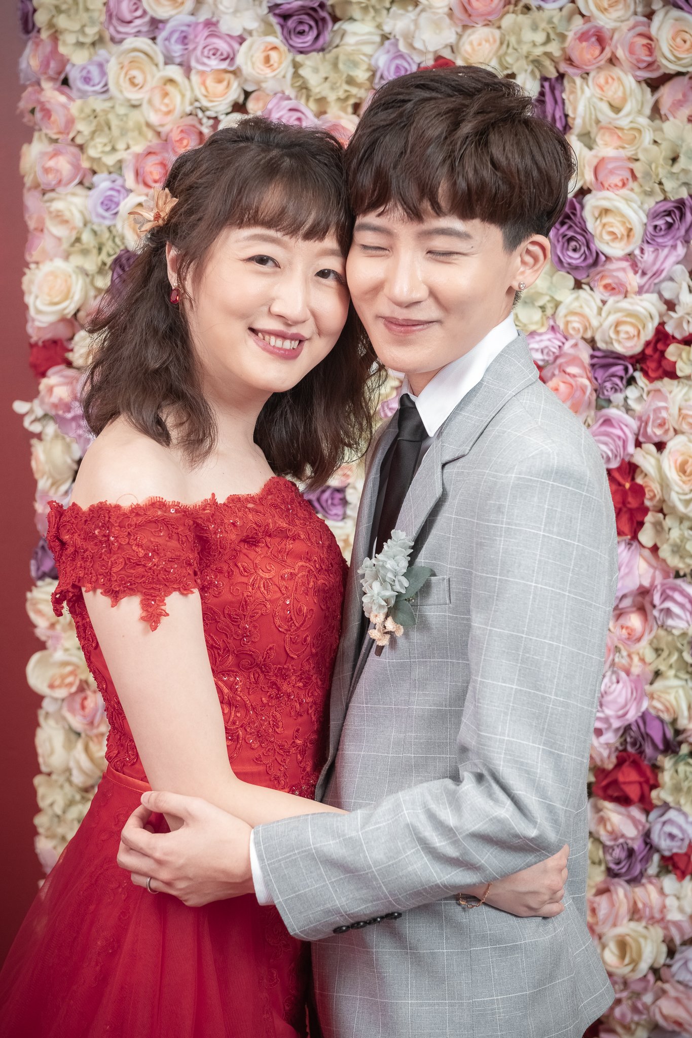 婚攝小光 | HIKARU 視覺印象

■ 婚禮攝影 水源婚宴會館   單宴客■

牽起彼此的手，
宣告著一段美麗的愛情終成眷屬，
家人們也難掩心情激動，
歡笑與淚水交織，
見證了這場感動的婚禮。

__
https://hikaruimage.com
__
■平面攝影 : 婚攝小光 -Hikaru視覺印象-
■場地 : 水源婚宴會館 
#婚攝小光  #推薦婚攝   #婚禮攝影  #婚禮紀錄 #平面攝影  #HIKARU視覺印象 #水源婚宴會館 #wedding  #prewedding #weddingphoto